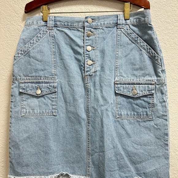 Denim  cargo Skirt size 12 - Picture 1 of 4